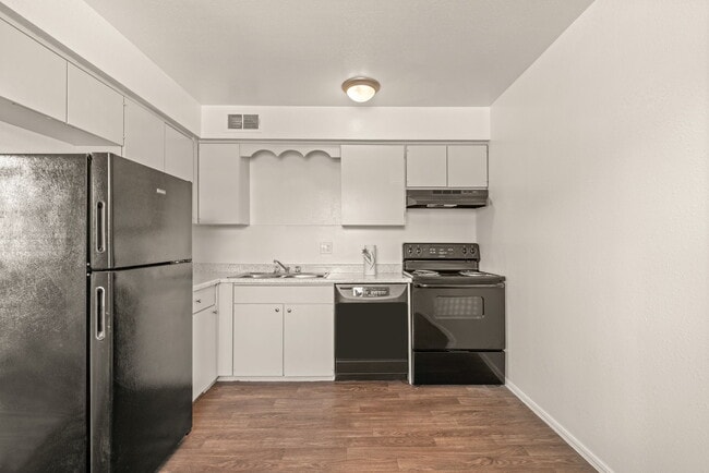 Building Photo - Crossings at Lakewood