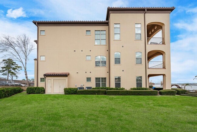 Building Photo - 17040 W Farm To Market 1097