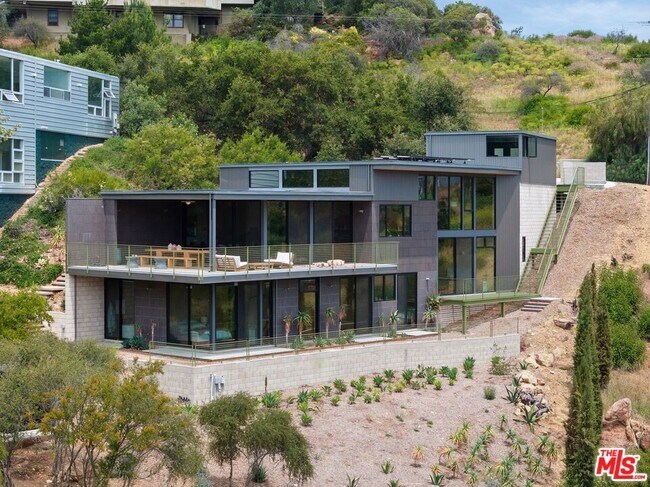 Foto del edificio - 20485 Medley Ln