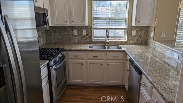 Building Photo - 1095 S San Marino Way