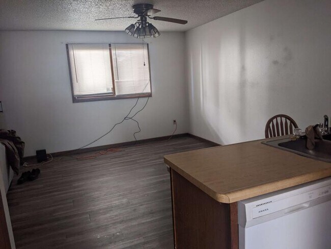 Foto del edificio - Quiet apartment along Westwinds