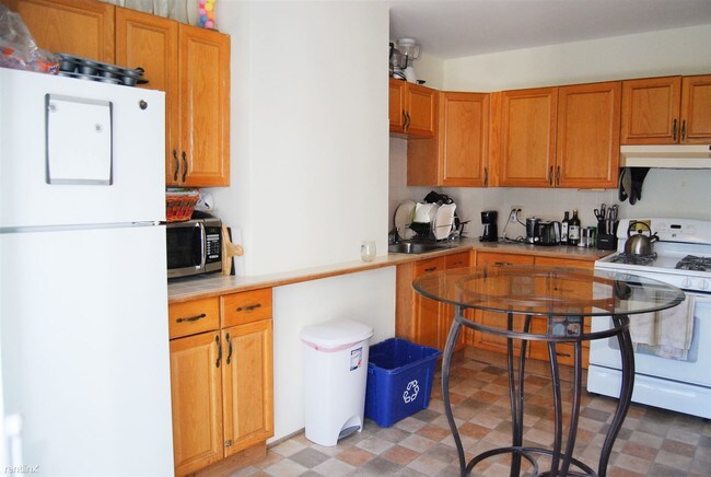 Foto del edificio - 509 E 7th St