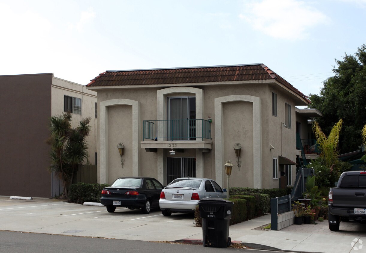 Foto del edificio - 1233 Essex St