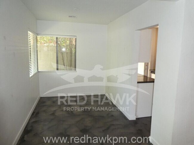 Building Photo - 315 W Highland Ave