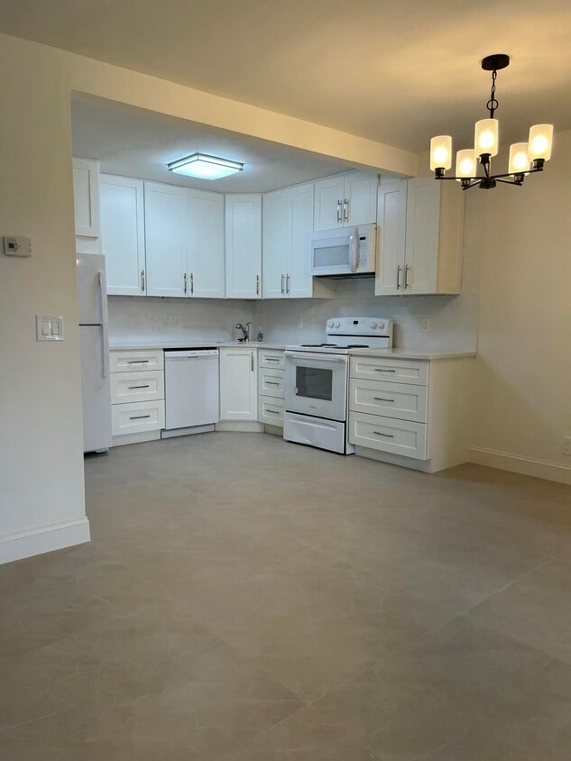 Foto principal - 205 Pine HOV Cir