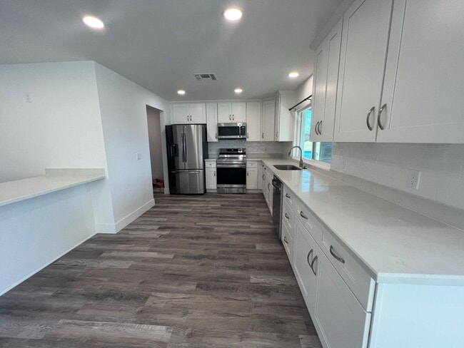 Foto del edificio - Remodeled 4 Bed/2 Bath in great ASU neighborhood