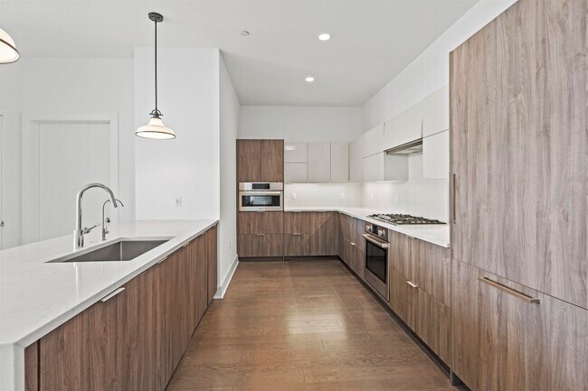 Building Photo - 9 Ave at Port Imperial