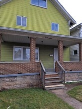 Building Photo - 2016 Victoria Ave