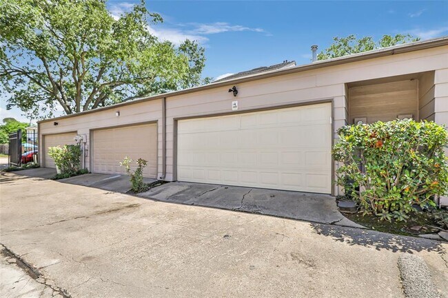 Foto del edificio - 5869 Sampley Way