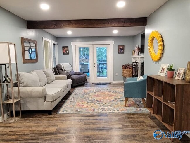 Building Photo - 4728 Panorama Dr SE