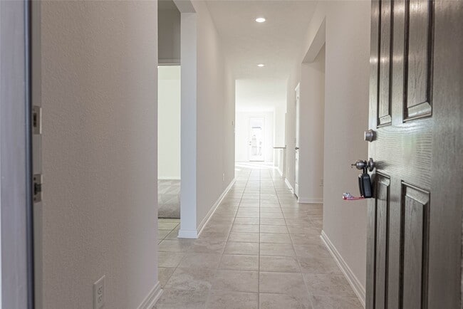 Building Photo - 2114 Damasi Ln