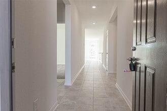 Building Photo - 2114 Damasi Ln