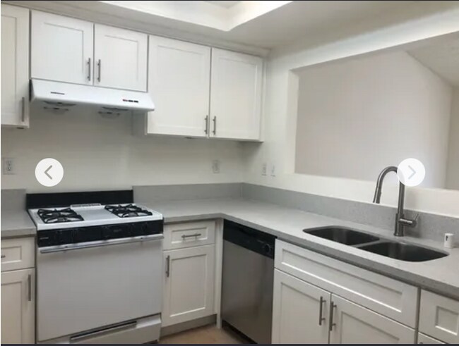Foto del edificio - 5561 Sultana Ave