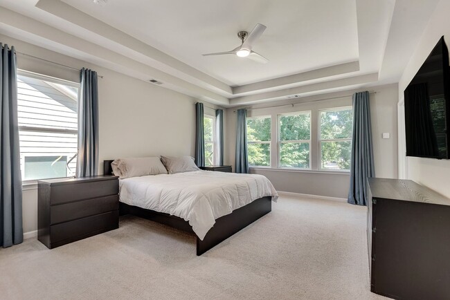 Building Photo - Bright, Modern, Spacious 4bd/3ba Home in Prime Scottdale Location