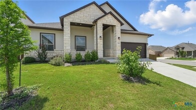 Building Photo - 1606 Folk Victorian Rd