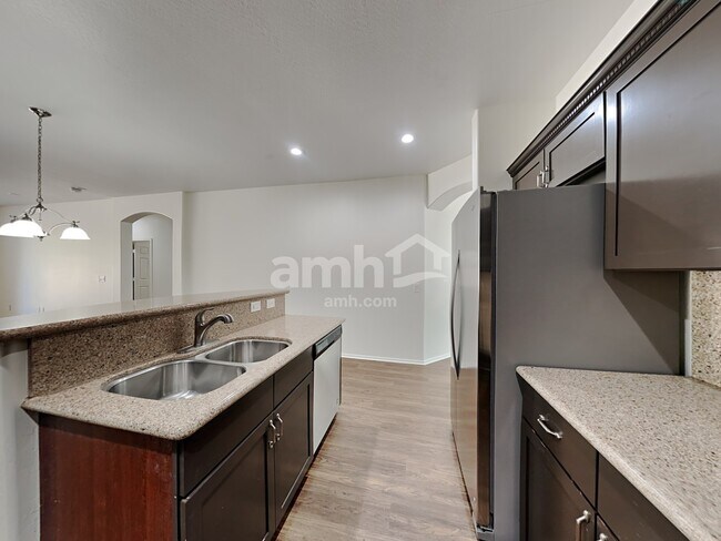Building Photo - 4108 W Hazel Drive