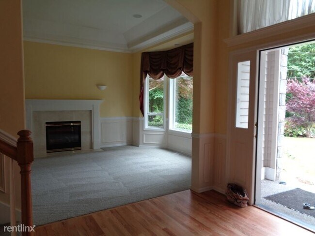 Building Photo - 5 br, 3 bath House - 6120 172nd St SE