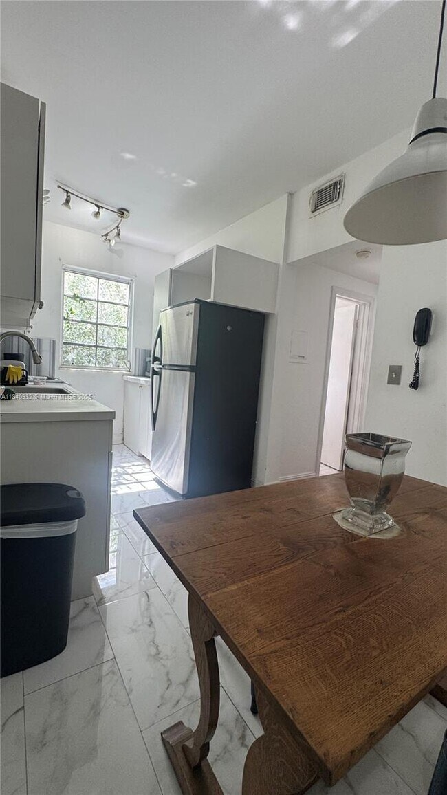 Foto del edificio - 610 8th St