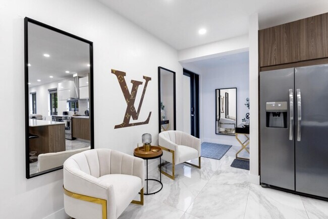 Foto del edificio - 826 SW 14th Ct