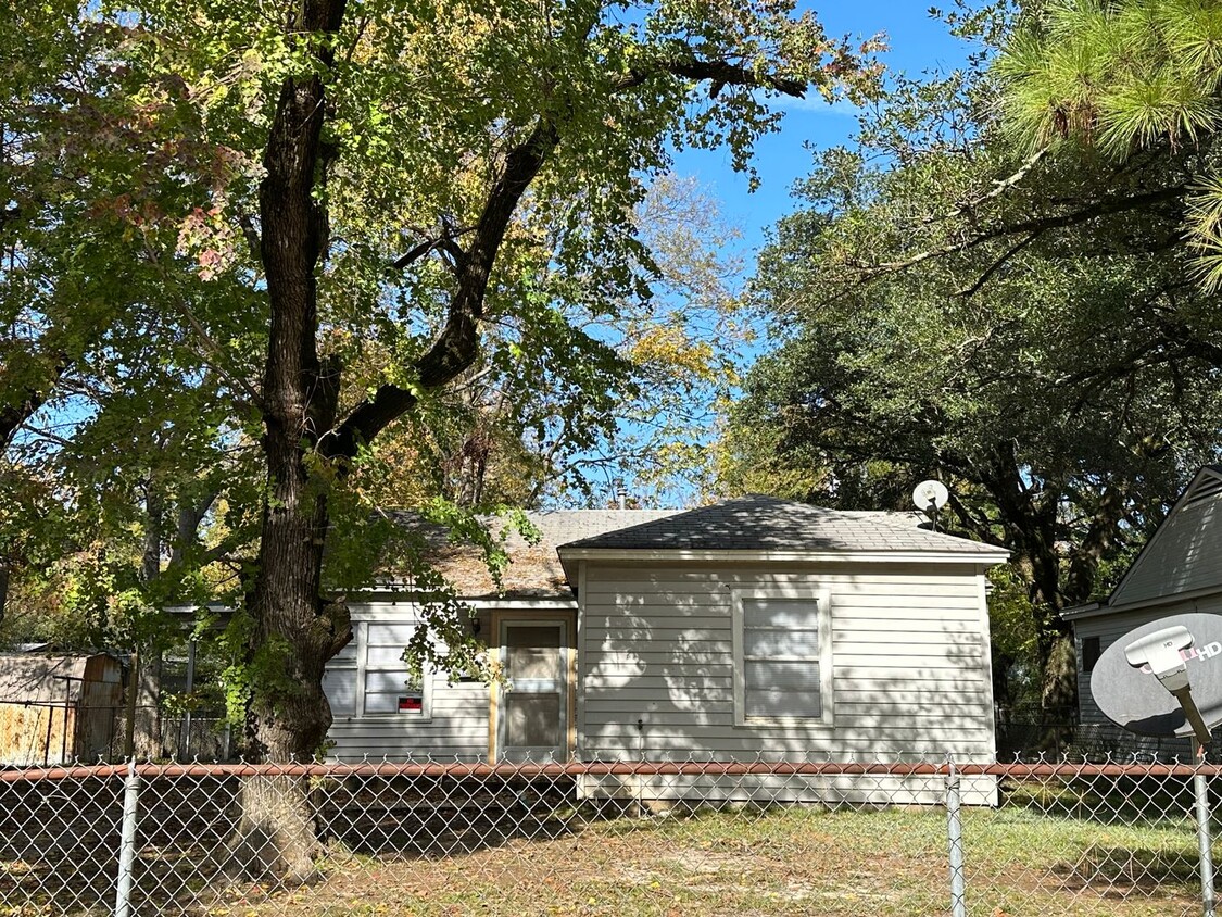 Foto principal - Fully Remodeled House in Sunset Acres