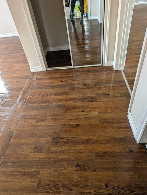 Building Photo - Cozy Comfort Awaits in This One-Bedroom Ch...