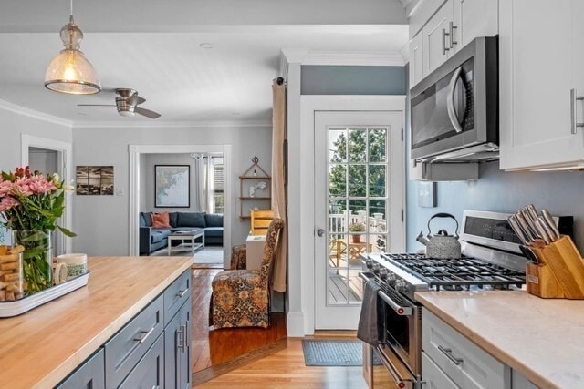 Building Photo - 37 School St