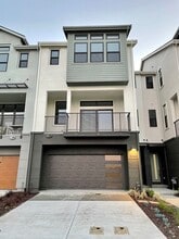 Building Photo - 3363 Shannon Pl