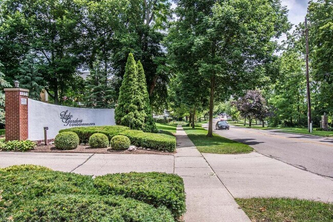 Foto del edificio - 1321 W Main St