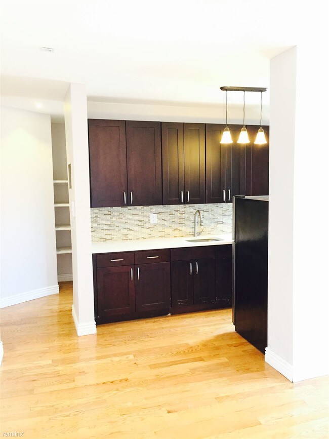 Foto del edificio - 277 Rockaway Pkwy