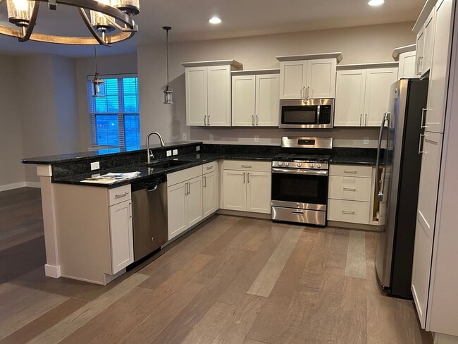 Building Photo - 300 Clark Dr