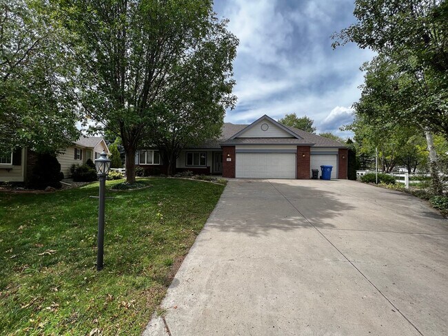 Building Photo - Beautiful home in SW Loveland