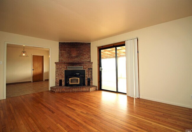 Building Photo - 22565 River Rd