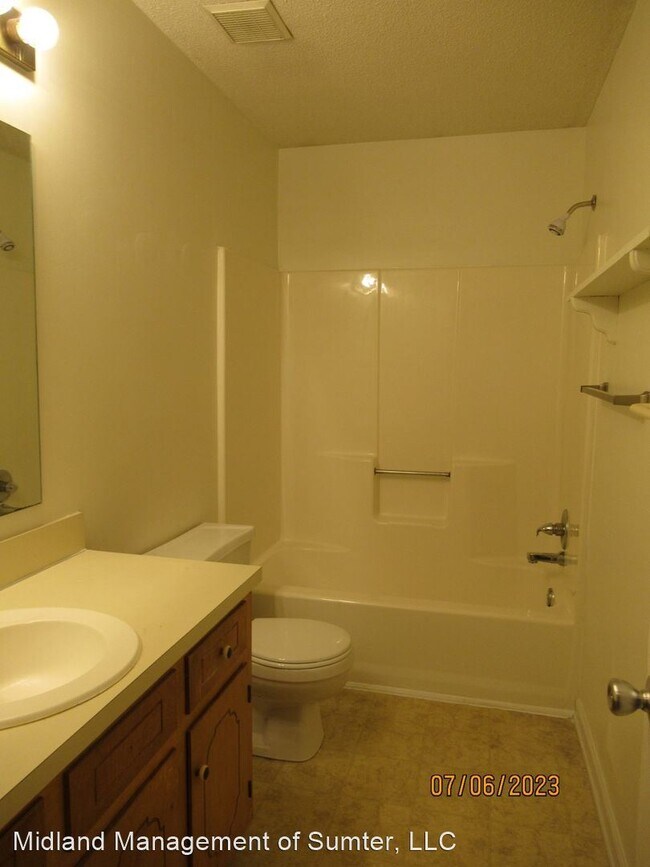 Foto del edificio - 2 br, 1.5 bath House - 1879 Coral Way