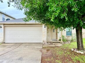 Building Photo - 2428 Green Meadows Ln