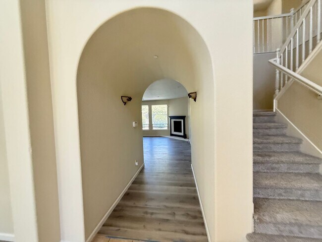 Building Photo - 1456 Eaglesfield Ln