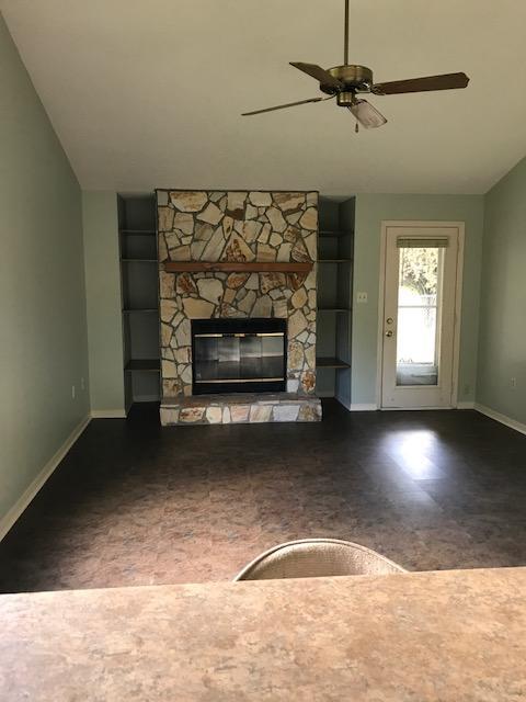 Building Photo - 107 Crystal Lake Ln