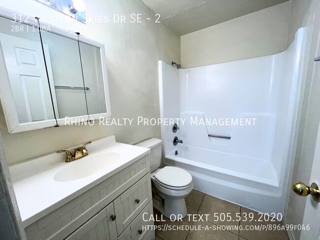 Building Photo - 1/2 Off 1st Months Rent! Charming 2 Bedroo...