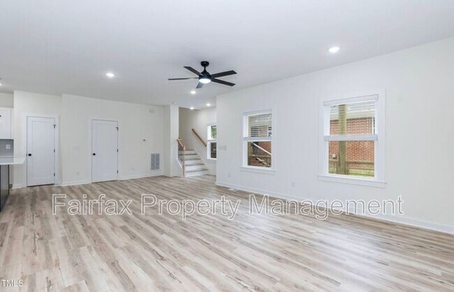 Foto del edificio - 1213 Dawkins St