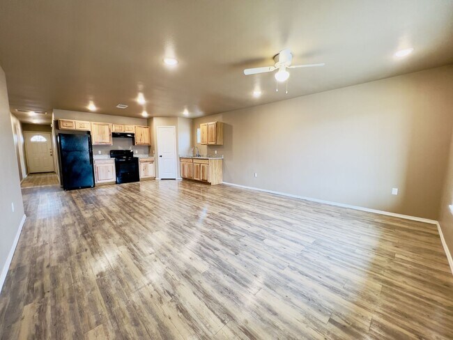 Foto del edificio - 1519 E 7th St