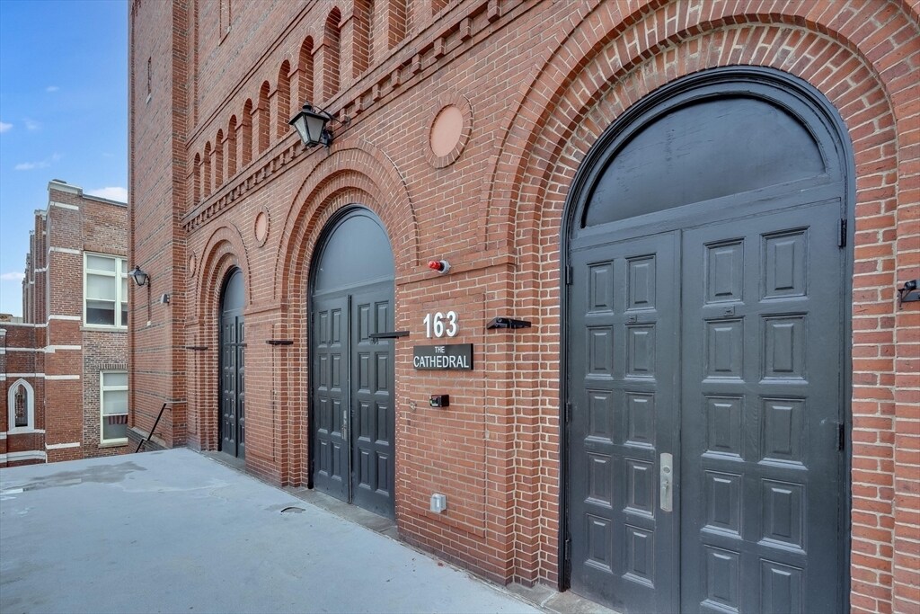 163 Chestnut St Unit C204, Chelsea, MA 02150 Room for Rent in Chelsea, MA