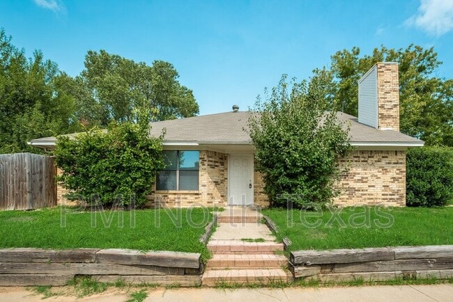 Building Photo - 2701 London Ct