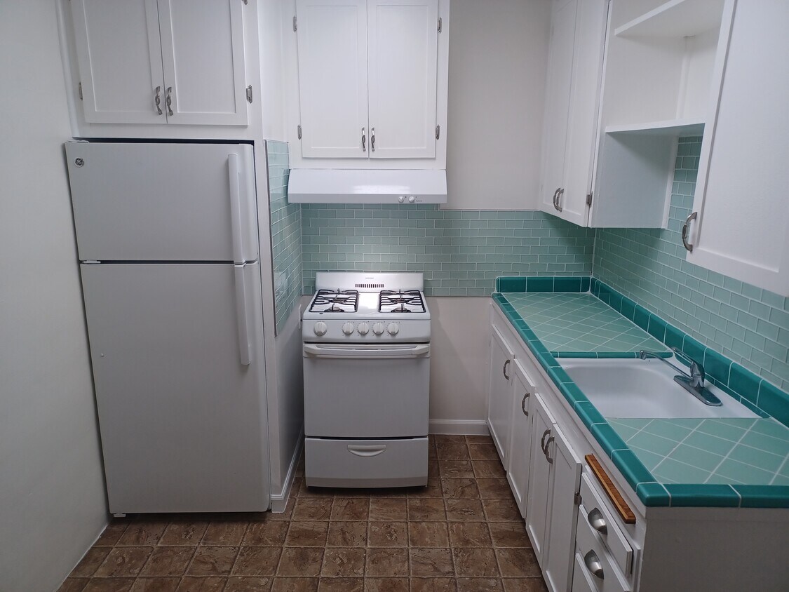 Primary Photo - 2620 F St