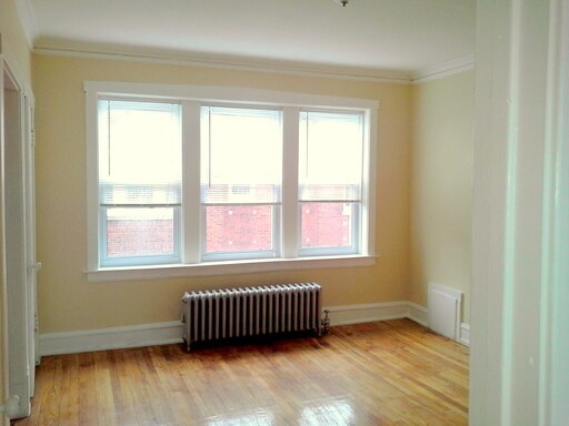 Building Photo - 4020 W Melrose St