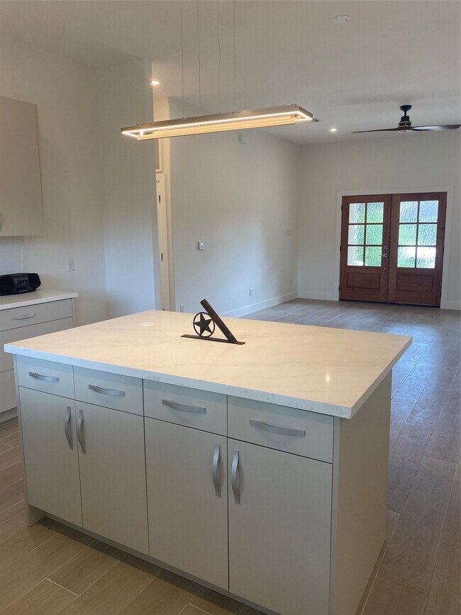 Foto del edificio - 8502 Alcott Dr