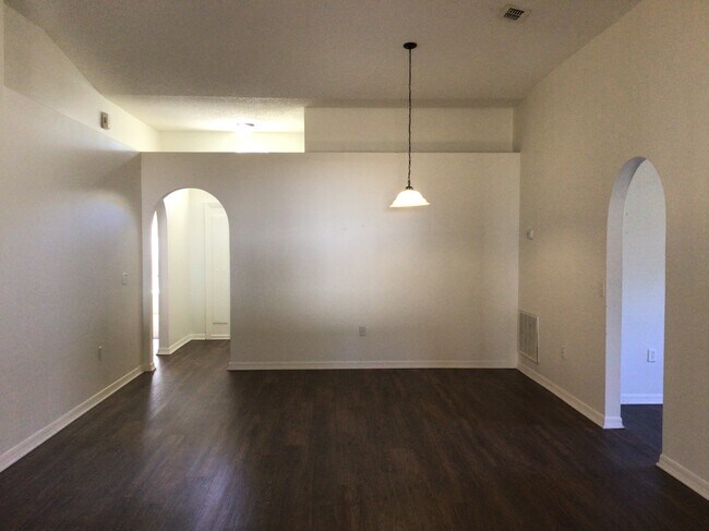 Foto del edificio - 16019 Horizon Court