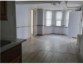 Building Photo - 161 Prospect St