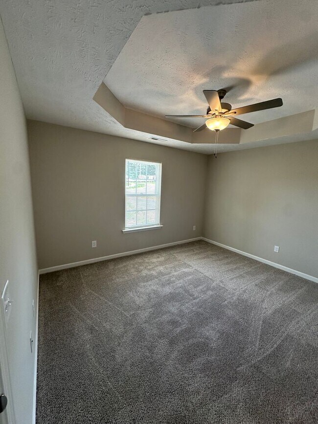 Building Photo - Brand NEW 3Bed 2Bath Home - Manchester!