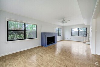 Building Photo - 3309 Lawrence St