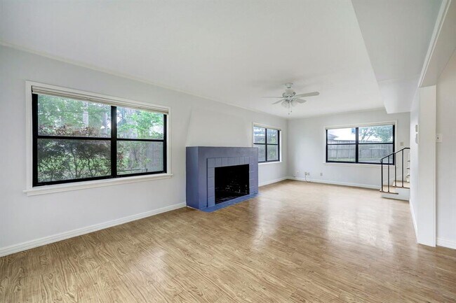 Foto del edificio - 3309 Lawrence St