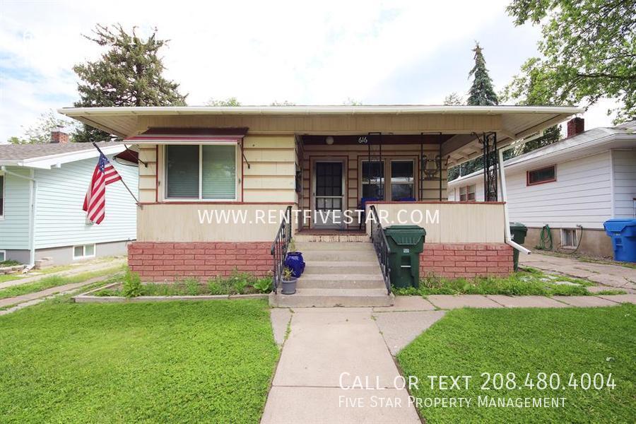 Foto principal - 616 1/2 S 10th Ave-